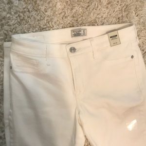 BRAND NEW Abercrombie & Fitch White Skinny Jeans